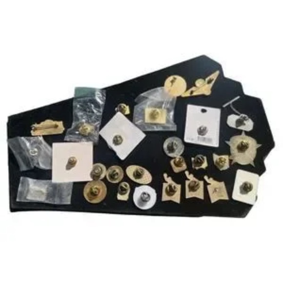 Assorted Lapel Pins Collection – Unisex Fashion, 2004 & 1998 Olympic Games - Picture 4 of 9